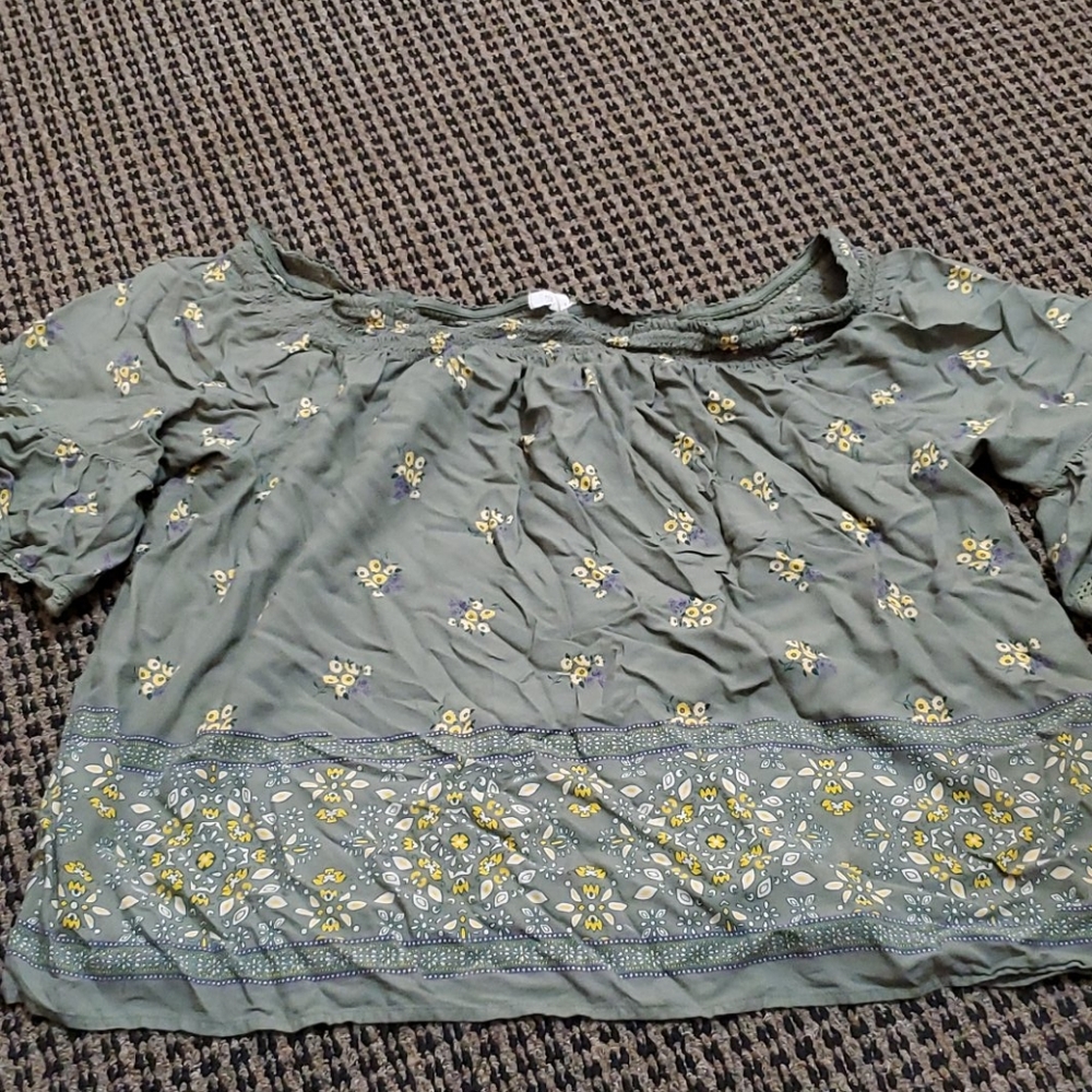 Excellent condition off the shoulder top